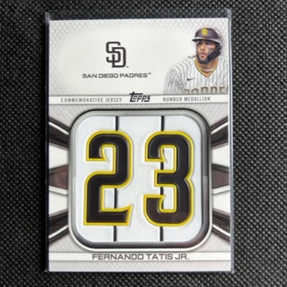 2022 Topps Series 1 Jersey Number Medallion Relic #JNM-FT Fernando Tatis Jr. - Picture 1 of 2